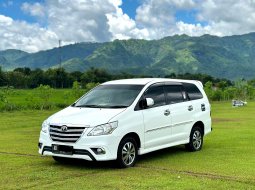 2015 Toyota Kijang Innova V Putih - Jual mobil bekas di Jawa Tengah