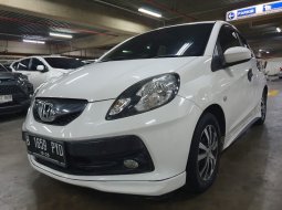 2016 Honda Brio E Limited Edition Putih - Jual mobil bekas di DKI Jakarta