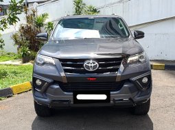 2020 Toyota Fortuner TRD Abu-abu - Jual mobil bekas di DKI Jakarta