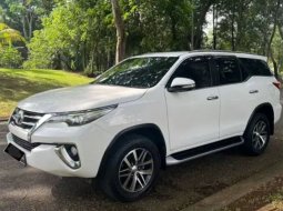 2016 Toyota Fortuner 2.4 VRZ AT Putih - Jual mobil bekas di Banten