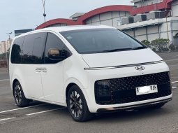 2022 Hyundai Staria Signature 9 Putih - Jual mobil bekas di DKI Jakarta