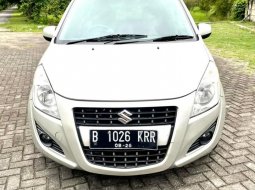2015 Suzuki Splash GL Putih - Jual mobil bekas di Banten