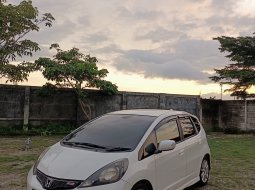 2013 Honda Jazz RS Putih - Jual mobil bekas di Jawa Timur