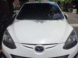 2012 Mazda 2 Sedan Putih - Jual mobil bekas di DKI Jakarta