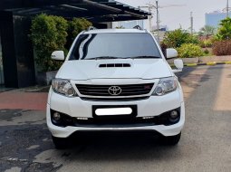 2015 Toyota Fortuner G TRD Putih - Jual mobil bekas di DKI Jakarta