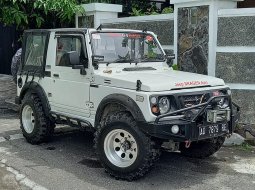 1992 Suzuki Katana GX Putih - Jual mobil bekas di Jawa Tengah