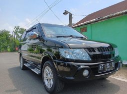 2004 Isuzu Panther LS Abu-abu hitam - Jual mobil bekas di DI Yogyakarta