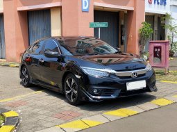 2018 Honda Civic ES Hitam - Jual mobil bekas di DKI Jakarta