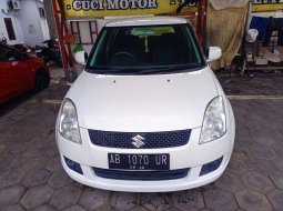 2009 Suzuki Swift ST Putih - Jual mobil bekas di DI Yogyakarta