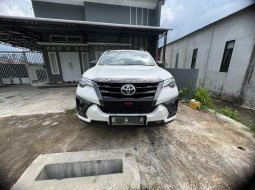 2019 Toyota Fortuner 2.4 TRD AT Putih - Jual mobil bekas di DI Yogyakarta