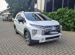 2021 Mitsubishi Xpander Cross Premium Package AT Putih - Jual mobil bekas di Jawa Barat