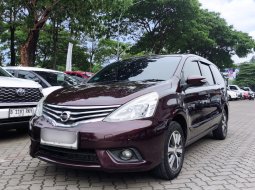 2017 Nissan Grand Livina XV Merah - Jual mobil bekas di Banten