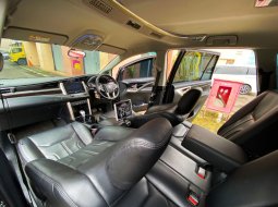 2020 Toyota Kijang Innova V Abu-abu hitam - Jual mobil bekas di DKI Jakarta