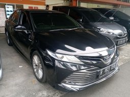2019 Toyota Camry 2.5 Hybrid Hitam - Jual mobil bekas di Jawa Barat