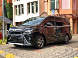 2019 Toyota Voxy 2.0 A/T Abu-abu hitam - Jual mobil bekas di DKI Jakarta