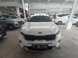 2021 Kia Sonet Premiere Putih - Jual mobil bekas di Jawa Timur