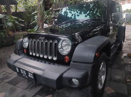 2010 Jeep Wrangler Sport Unlimited Hitam - Jual mobil bekas di DI Yogyakarta