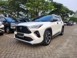 2023 Toyota Yaris Cross 1.5 S GR CVT TSS Putih - Jual mobil bekas di Banten