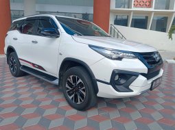 2019 Toyota Fortuner SRZ Putih - Jual mobil bekas di DI Yogyakarta
