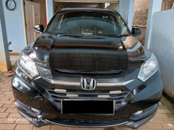 2018 Honda HR-V 1.5L E CVT Hitam - Jual mobil bekas di Jawa Barat