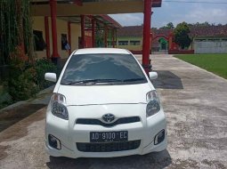 2013 Toyota Yaris E Putih - Jual mobil bekas di Jawa Tengah
