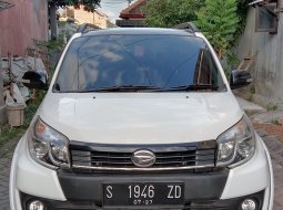 2017 Daihatsu Terios R M/T Putih - Jual mobil bekas di Jawa Timur