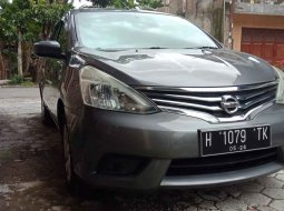 2015 Nissan Grand Livina 1.5 NA Abu-abu hitam - Jual mobil bekas di Jawa Tengah