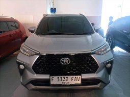 2022 Toyota Veloz Q Silver - Jual mobil bekas di Banten
