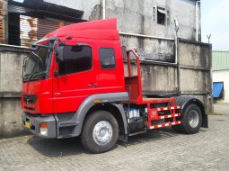 2017 Mitsubishi Fuso Trucks Merah - Jual mobil bekas di DKI Jakarta