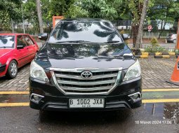 2015 Toyota Kijang Innova V Luxury A/T Gasoline Hitam - Jual mobil bekas di Jawa Barat