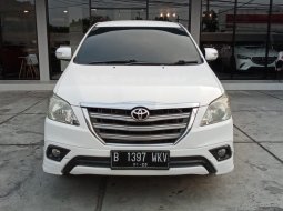 2014 Toyota Kijang Innova G Luxury A/T Gasoline Putih - Jual mobil bekas di Jawa Barat