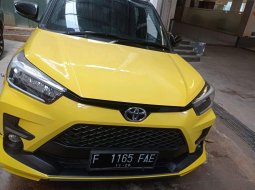 2021 Toyota Raize 1.0T GR Sport CVT (Two Tone) Kuning - Jual mobil bekas di DKI Jakarta