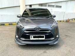 2016 Toyota Sienta Q CVT Abu-abu - Jual mobil bekas di DKI Jakarta