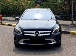2014 Mercedes-Benz GLA 200 Gasoline Hitam - Jual mobil bekas di DKI Jakarta
