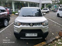 2022 Suzuki S-Presso Silver - Jual mobil bekas di Jawa Barat