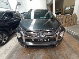 2021 Mitsubishi Xpander Cross AT Abu-abu - Jual mobil bekas di Banten