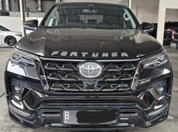 2022 Toyota Fortuner Hitam - Jual mobil bekas di DKI Jakarta