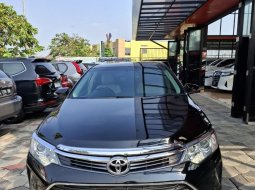 2018 Toyota Camry 2.5 V Hitam - Jual mobil bekas di Jawa Barat