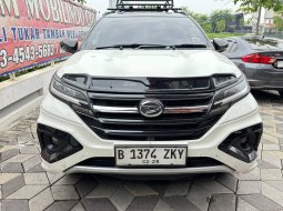 2022 Daihatsu Terios R A/T Deluxe Putih - Jual mobil bekas di Jawa Barat