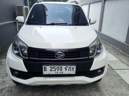 2016 Daihatsu Terios R A/T Putih - Jual mobil bekas di Banten