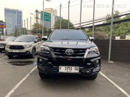 2020 Toyota Fortuner 2.4 VRZ AT Hitam - Jual mobil bekas di Jawa Barat