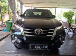 2017 Toyota Fortuner 2.4 VRZ AT Hitam - Jual mobil bekas di Jawa Barat