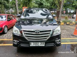 2015 Toyota Kijang Innova V Luxury A/T Gasoline Hitam - Jual mobil bekas di Jawa Barat