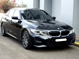 2019 BMW 3 Series Sedan Hitam - Jual mobil bekas di DKI Jakarta