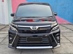 2021 Toyota Voxy 2.0 A/T Hitam - Jual mobil bekas di DKI Jakarta
