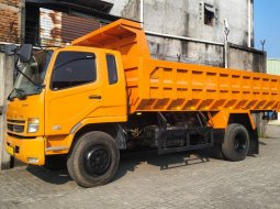 2022 Mitsubishi Fuso Trucks Orange - Jual mobil bekas di DKI Jakarta