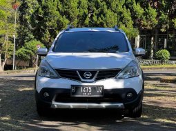 2017 Nissan Livina X-Gear Putih - Jual mobil bekas di Jawa Tengah
