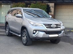2018 Toyota Fortuner 2.4 VRZ AT Silver - Jual mobil bekas di DKI Jakarta