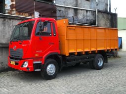 2022 UD Truck Kuzer Orange - Jual mobil bekas di DKI Jakarta