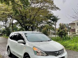 2013 Nissan Grand Livina XV Putih - Jual mobil bekas di Jawa Barat